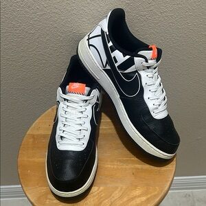 Nike Air Force 1 Low ‘07 LV8 Black Black White. 823511-011